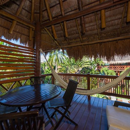 Magic Blue Spa Boutique Hotel Adults Only بلايا ديل كارمن المظهر الخارجي الصورة A view of the balcony of a suite at the resort