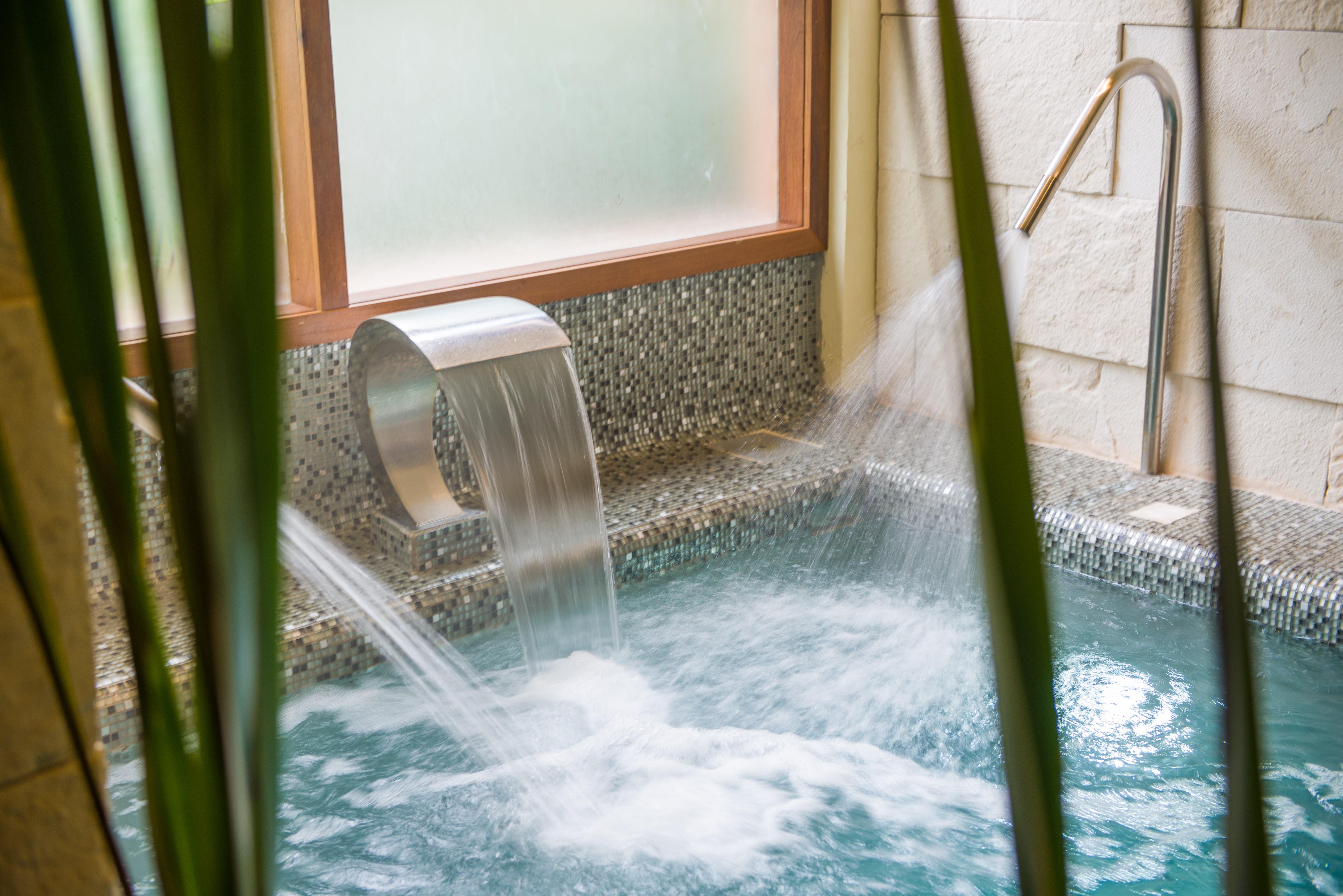 Magic Blue Spa Boutique Hotel Adults Only بلايا ديل كارمن المظهر الخارجي الصورة A modern onsen bath