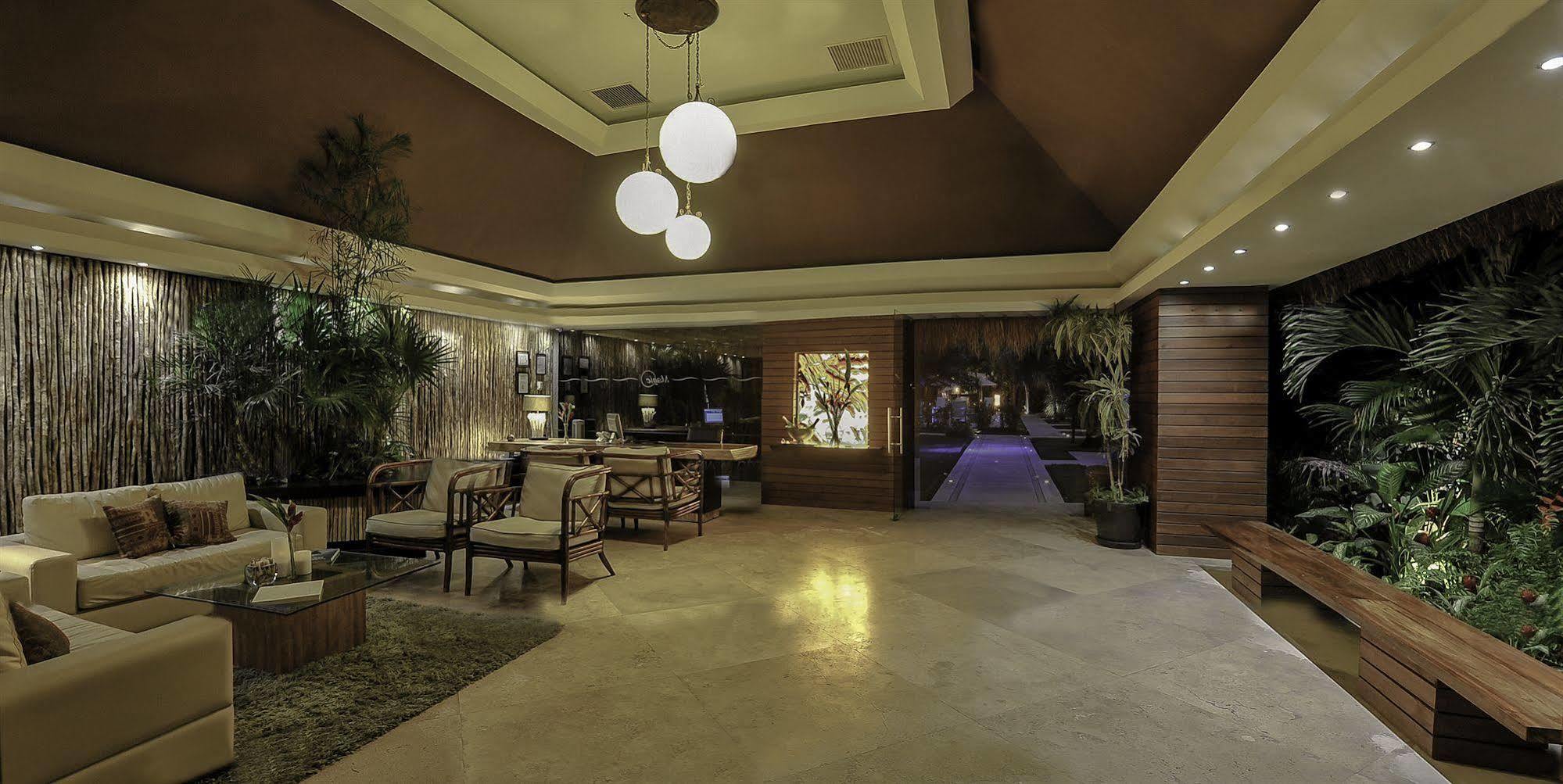 Magic Blue Spa Boutique Hotel Adults Only بلايا ديل كارمن المظهر الخارجي الصورة The lobby of the hotel
